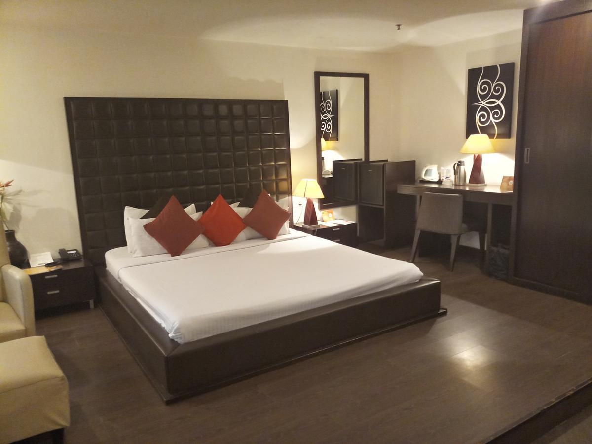 The Seventeen Degrees Hotel Dhanbād 外观 照片