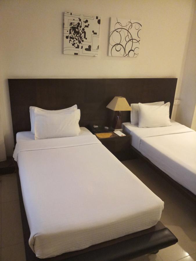 The Seventeen Degrees Hotel Dhanbād 外观 照片
